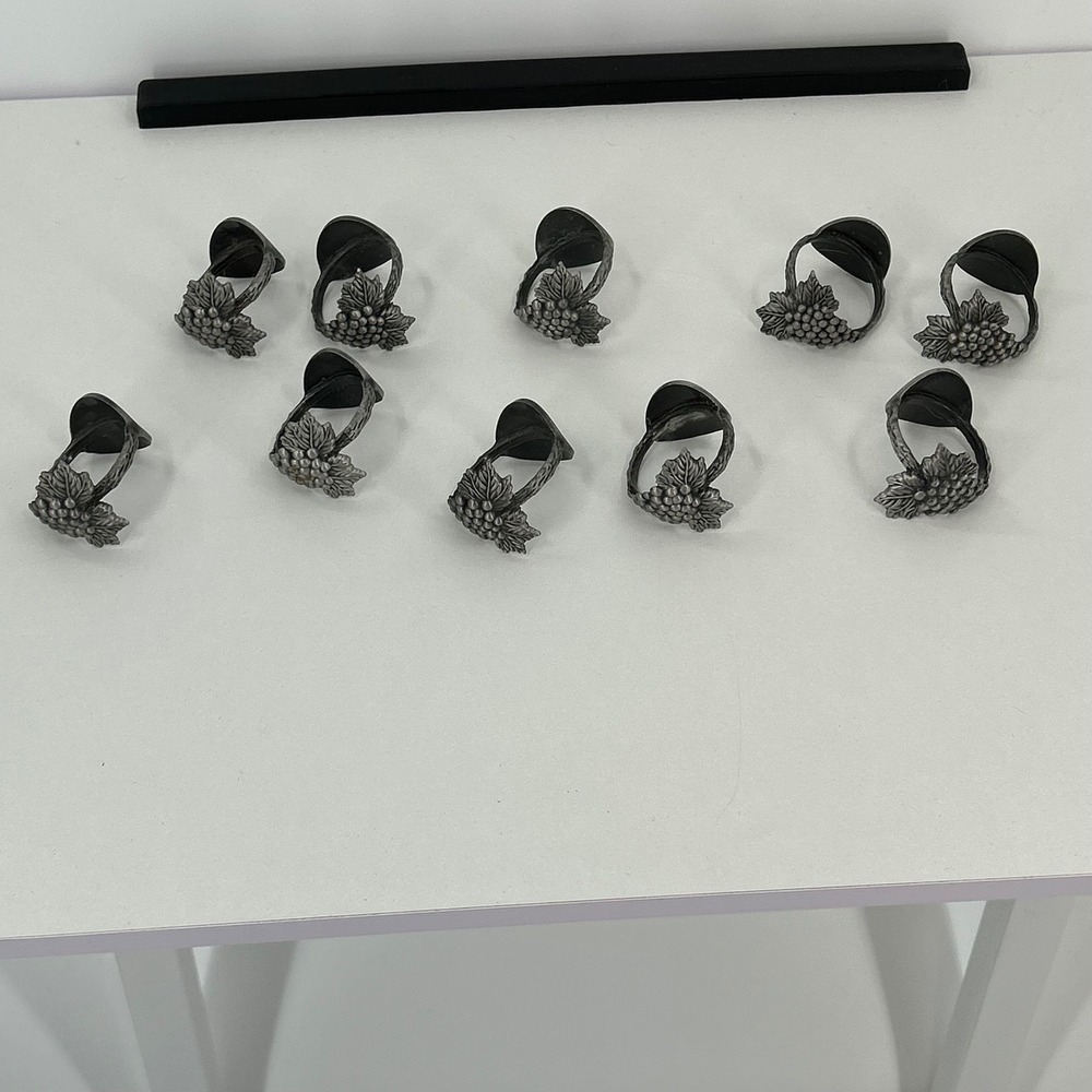 Beaulieu Vineyard BV Napkin Rings Set of 10 Grape Cluster Pewter‎ Tone Vintage